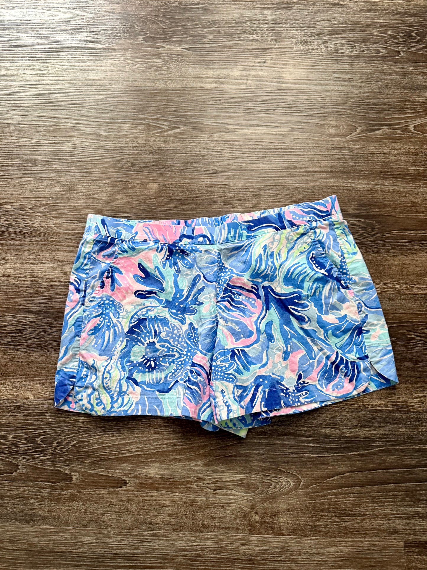 Lilly Pulitzer Shorts Size Medium