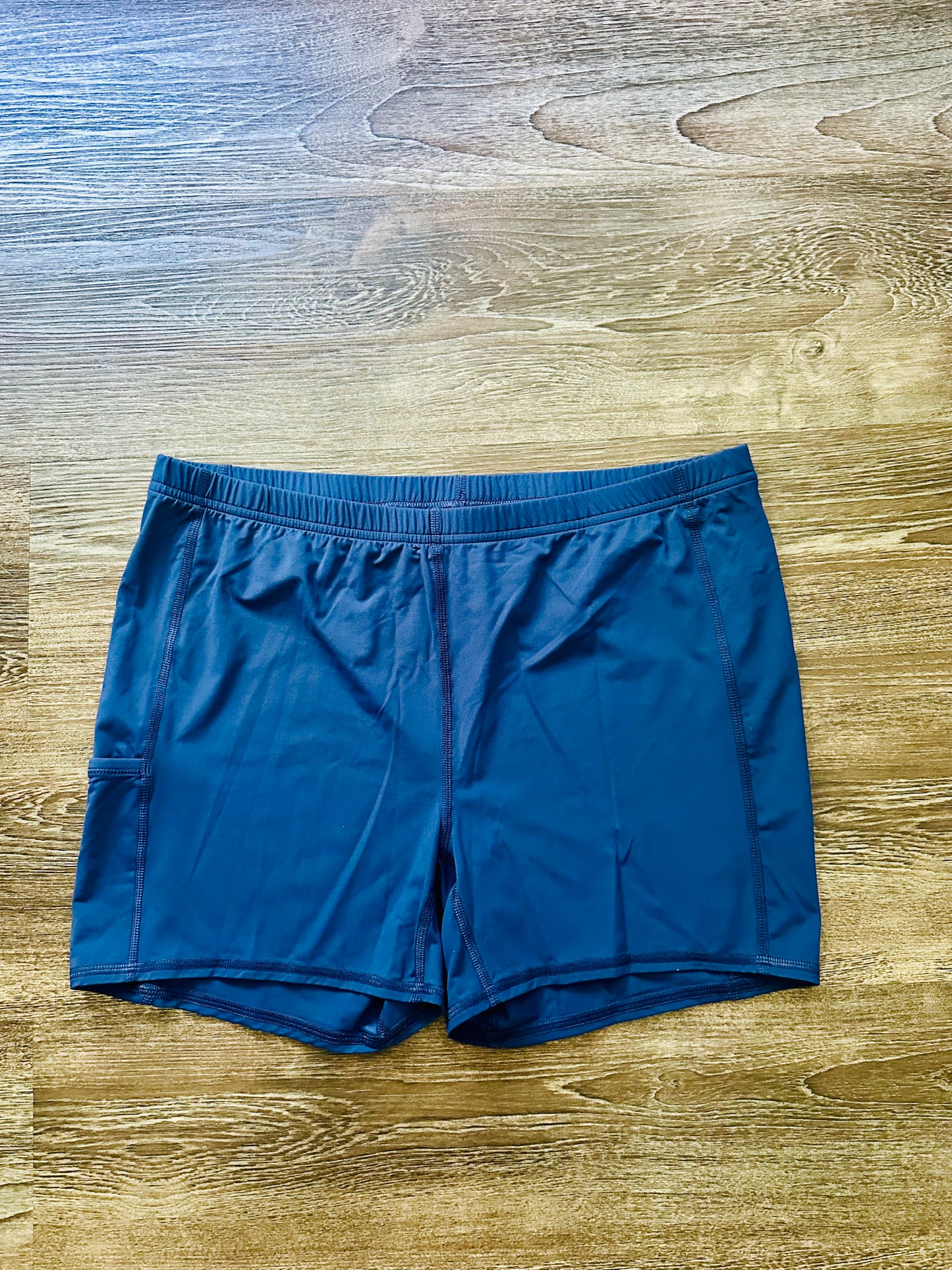 Lilly Pulitzer Luxletic Shorts Size 12